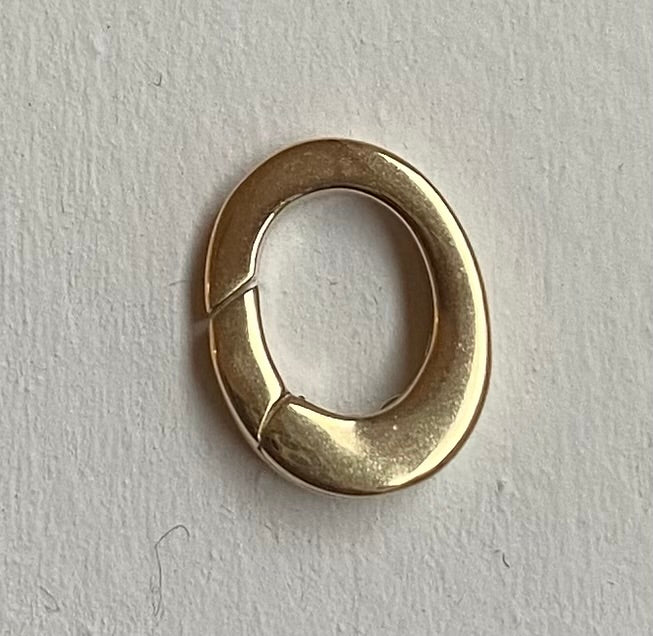 Gold spring oval charm clasp