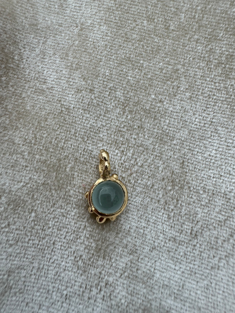 14K Cabochon with Gold Dots