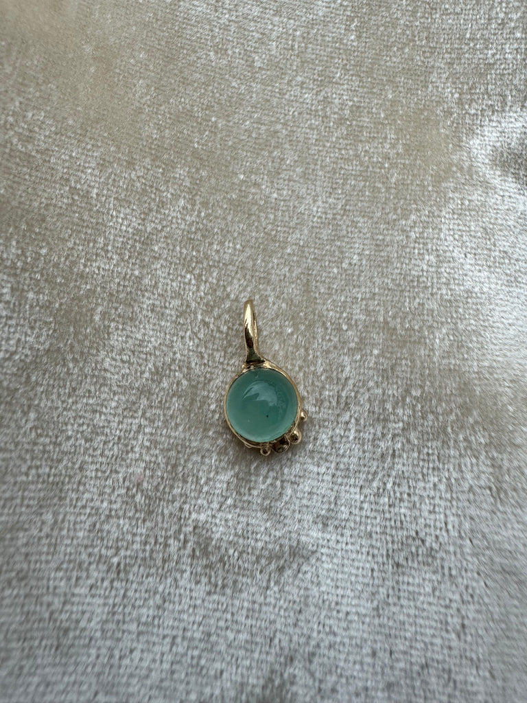 14K Cabochon with Gold Dots