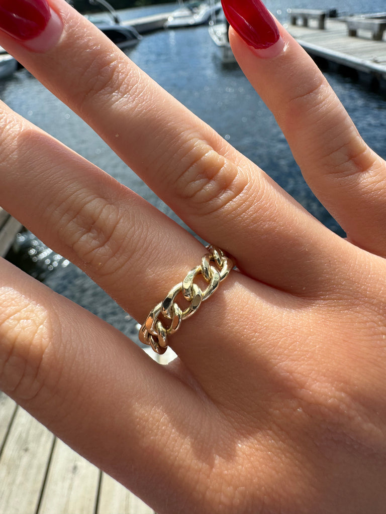 14k yellow gold chain ring