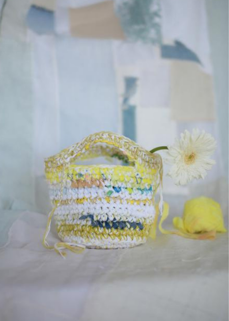 Crocheted Bag "the kiss"